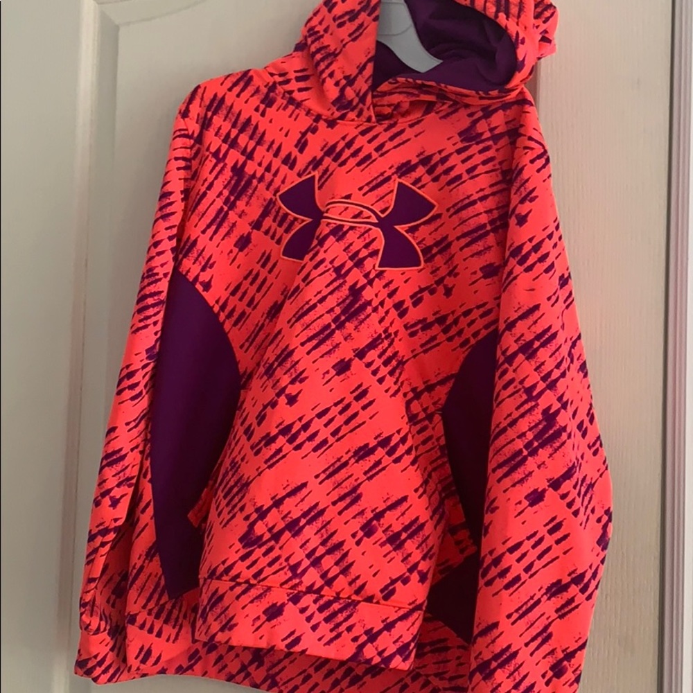 Youth XL Under Armour sweatshirt